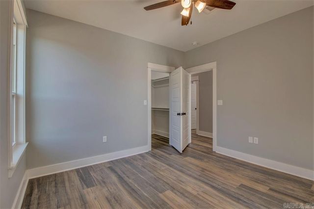 9717 Cliffside Drive, Sherwood, AR 72120