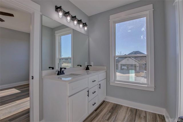 9717 Cliffside Drive, Sherwood, AR 72120