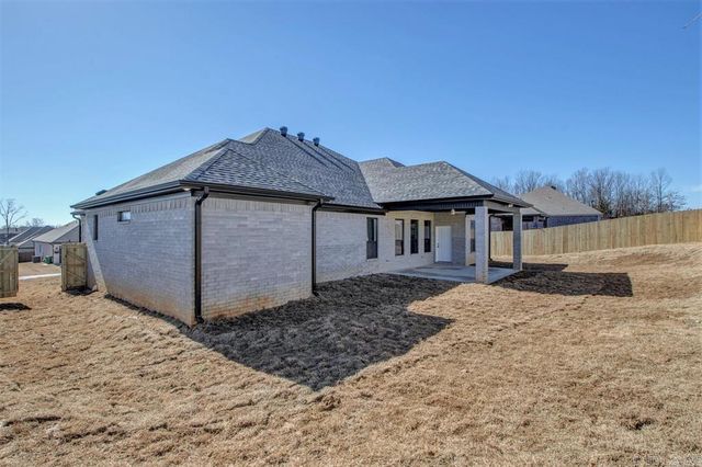 9717 Cliffside Drive, Sherwood, AR 72120