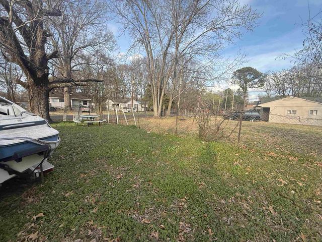 4744 PERCY RD, Memphis, TN 38109