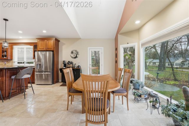 1836 Alsup Avenue, Commerce Charter Township, MI 48382
