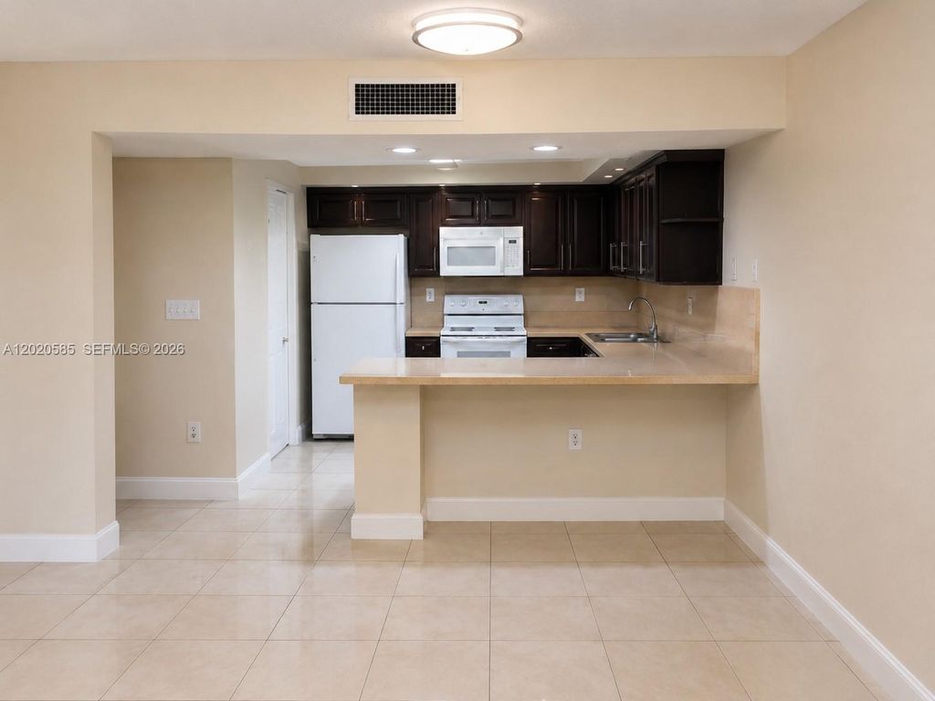 13255 SW 88 Lane 406CS, Miami, FL 33186