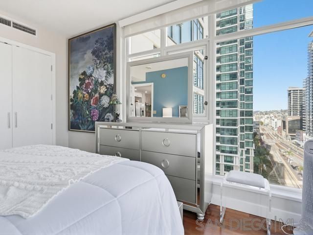 1199 Pacific Hwy 1303, San Diego, CA 92101