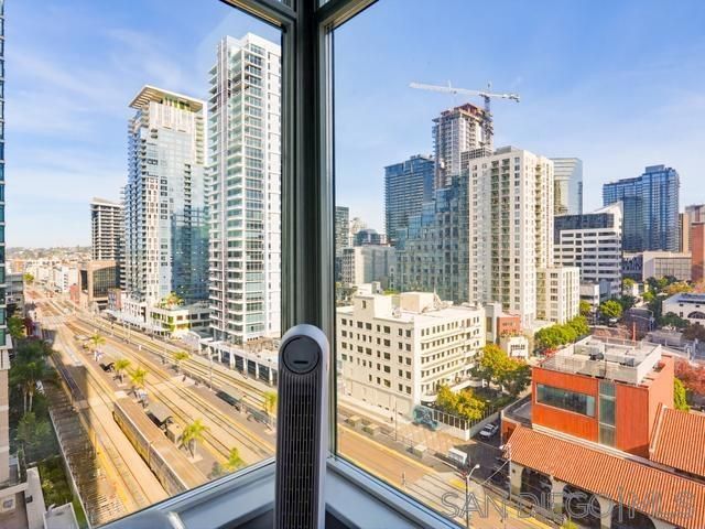 1199 Pacific Hwy 1303, San Diego, CA 92101