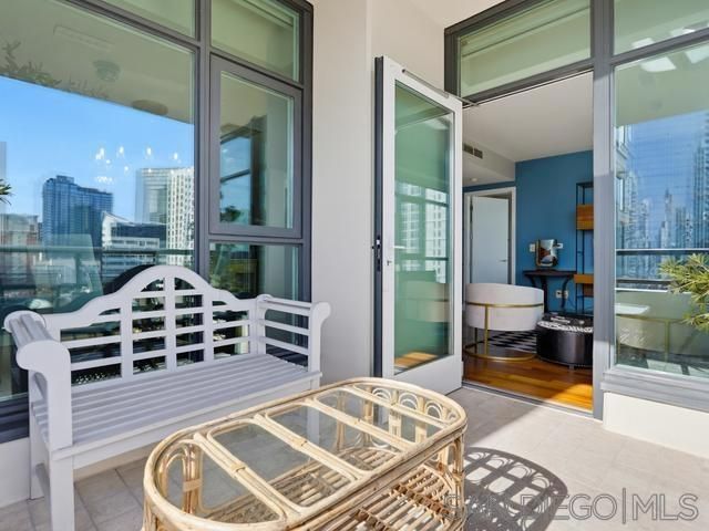 1199 Pacific Hwy 1303, San Diego, CA 92101