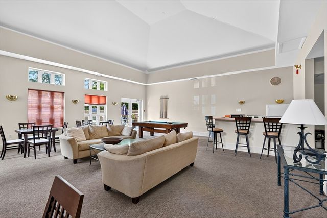 269 Cambridge Rd 608, Woburn, MA 01801