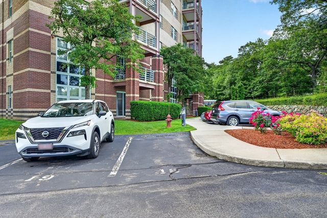 269 Cambridge Rd 608, Woburn, MA 01801