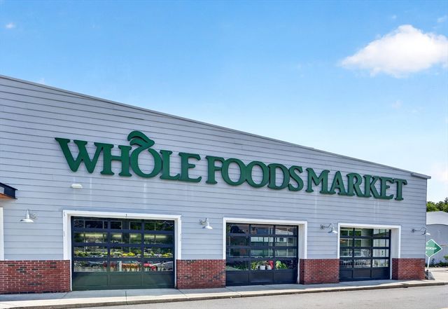 269 Cambridge Rd 608, Woburn, MA 01801