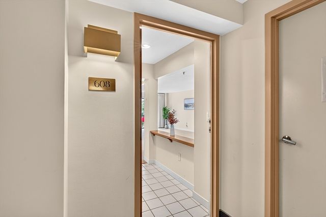 269 Cambridge Rd 608, Woburn, MA 01801