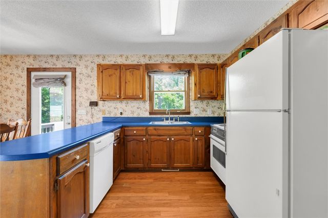 592 Kay Drive, Easley, SC 29640