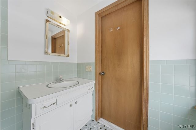 60 Patton Place, Amherst, NY 14221