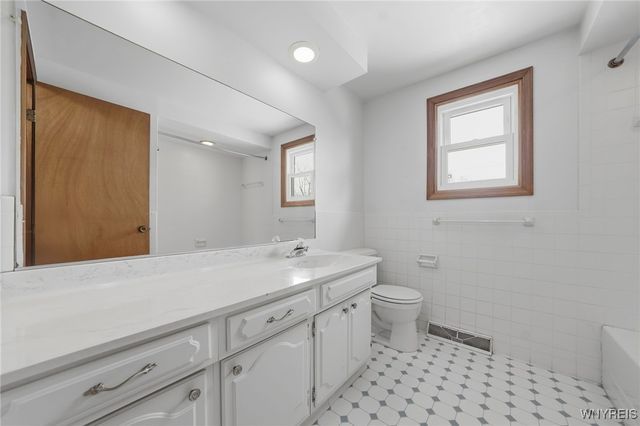 60 Patton Place, Amherst, NY 14221