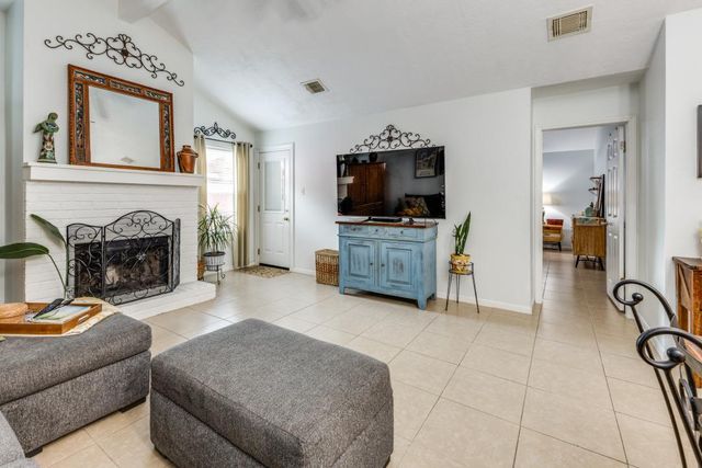 402 Village LN, Buda, TX 78610