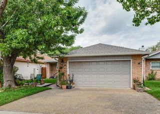 402 Village LN, Buda, TX 78610
