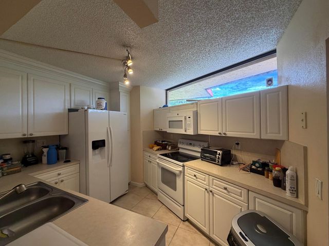 8273 Severn Drive D, Boca Raton, FL 33433