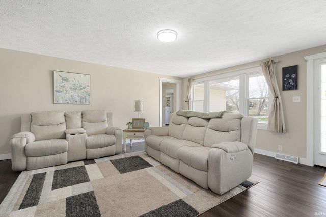 54442 Susquehanna Court, Elkhart, IN 46516