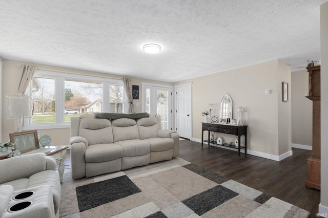 54442 Susquehanna Court, Elkhart, IN 46516