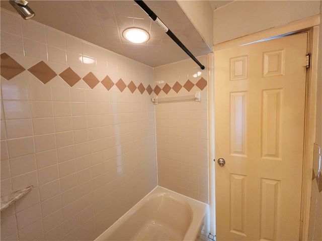 160 5th Ave, Rankin, PA 15104