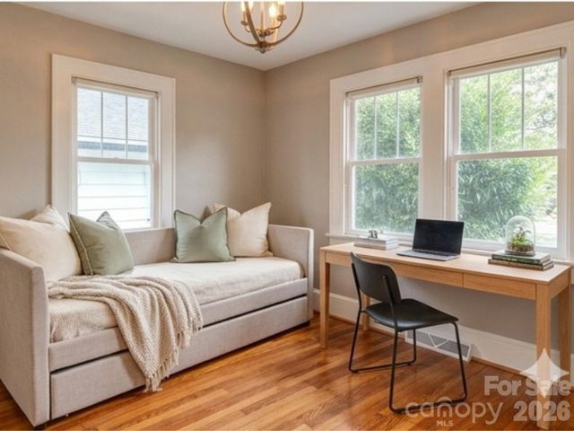 11 Temple Avenue, Asheville, NC 28804