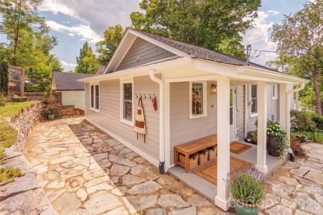 11 Temple Avenue, Asheville, NC 28804