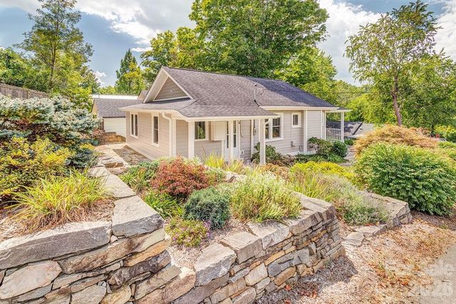 11 Temple Avenue, Asheville, NC 28804