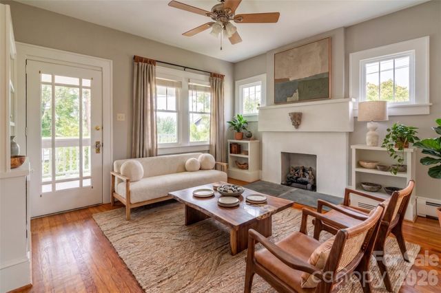 11 Temple Avenue, Asheville, NC 28804