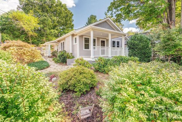 11 Temple Avenue, Asheville, NC 28804