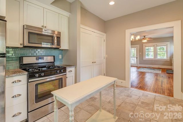 11 Temple Avenue, Asheville, NC 28804