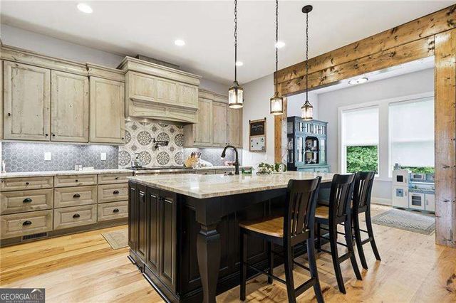 170 Farm Gate Drive, Woodstock, GA 30188