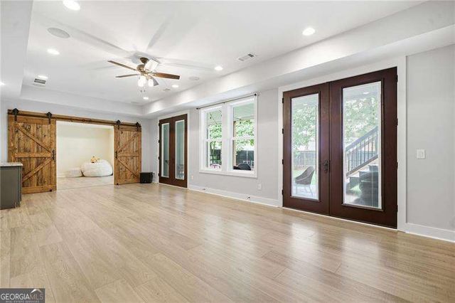170 Farm Gate Drive, Woodstock, GA 30188