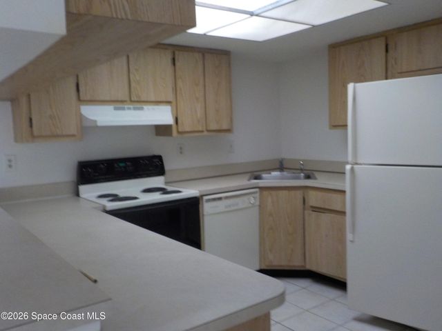 1657 Sunny Brook Lane NE A201, Palm Bay, FL 32905
