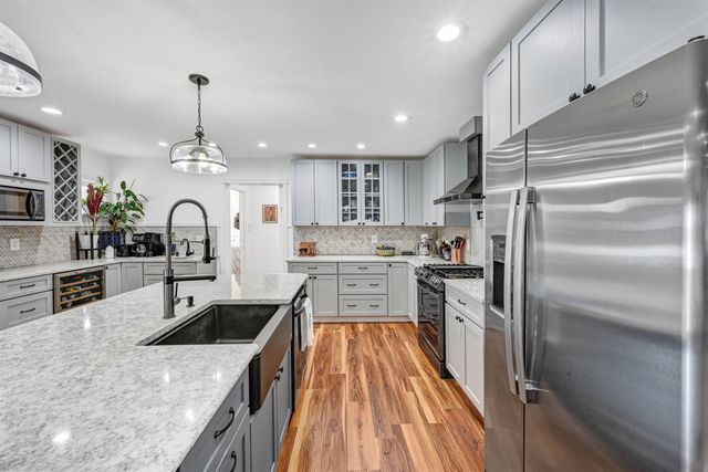 23 Thorpe Avenue, St. Albans City, VT 05478