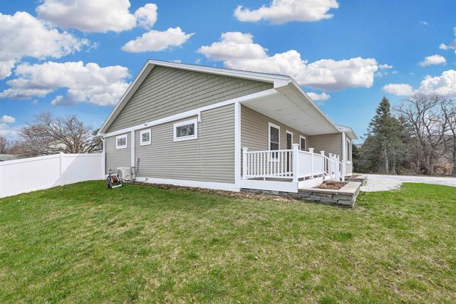 23 Thorpe Avenue, St. Albans City, VT 05478