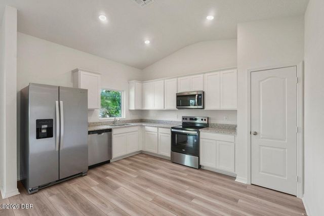 850 Glasgow Avenue, Deltona, FL 32738