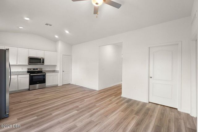 850 Glasgow Avenue, Deltona, FL 32738