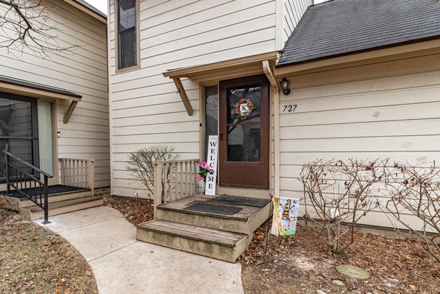 727 Colby Court, Gurnee, IL 60031