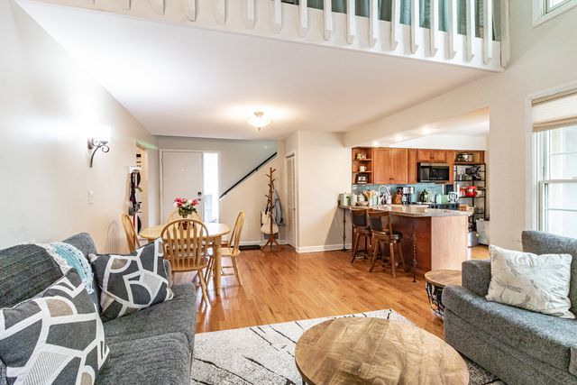 727 Colby Court, Gurnee, IL 60031