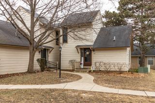 727 Colby Court, Gurnee, IL 60031