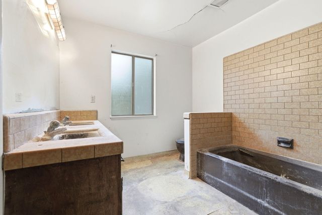 17653 Rd 224, Porterville, CA 93257