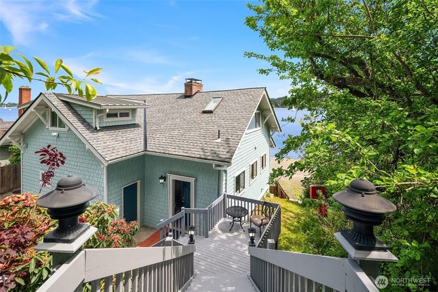 26321 Pillsbury Road SW, Vashon, WA 98070