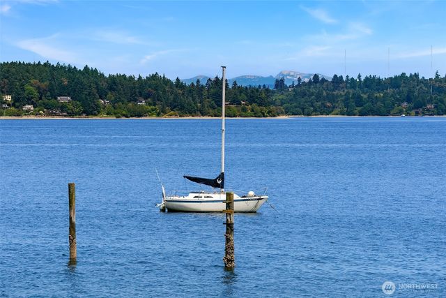 26321 Pillsbury Road SW, Vashon, WA 98070