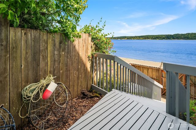 26321 Pillsbury Road SW, Vashon, WA 98070