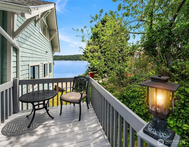 26321 Pillsbury Road SW, Vashon, WA 98070