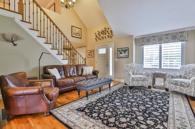 2 Myopia Lane, Nashua, NH 03063
