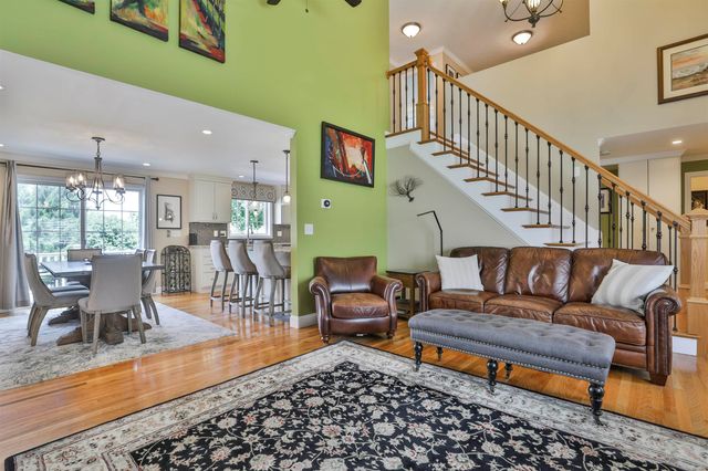 2 Myopia Lane, Nashua, NH 03063