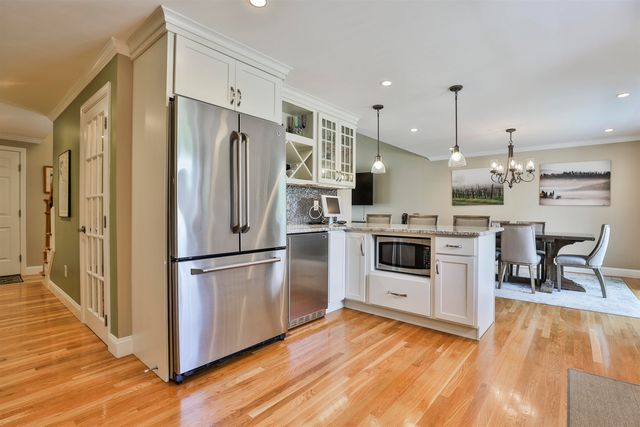 2 Myopia Lane, Nashua, NH 03063