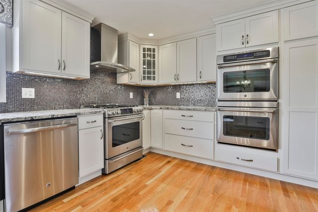 2 Myopia Lane, Nashua, NH 03063