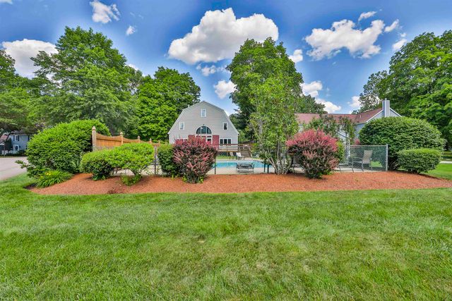 2 Myopia Lane, Nashua, NH 03063