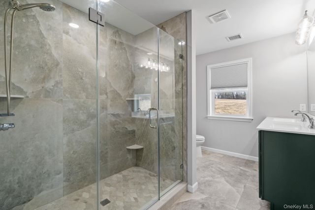 10 Harrier Ridge Drive, Wallkill, NY 12589