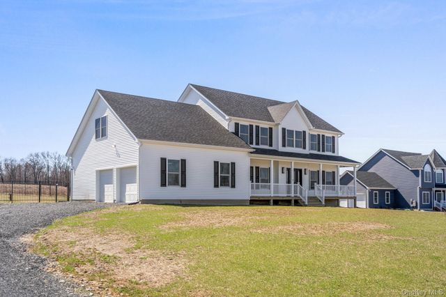 10 Harrier Ridge Drive, Wallkill, NY 12589